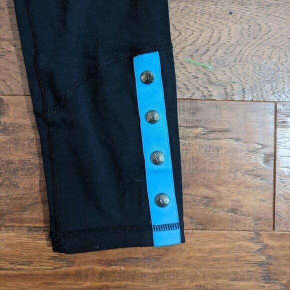 Lululemon Vintage Snap Me Up Luon Crops Crop Pants 6 - Picture 4 of 10